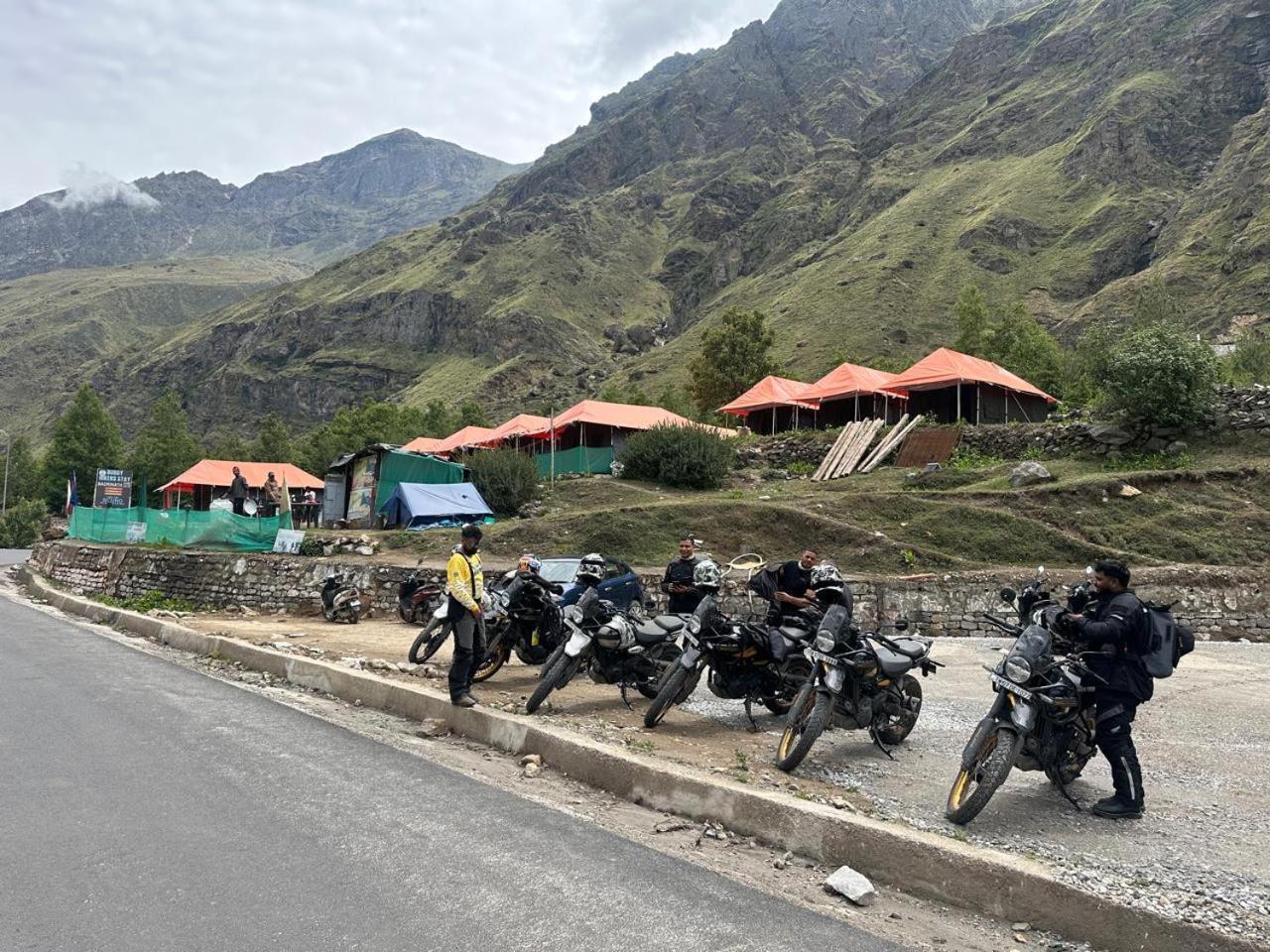 Buddy Hikers Stay Badrinath Exterior foto